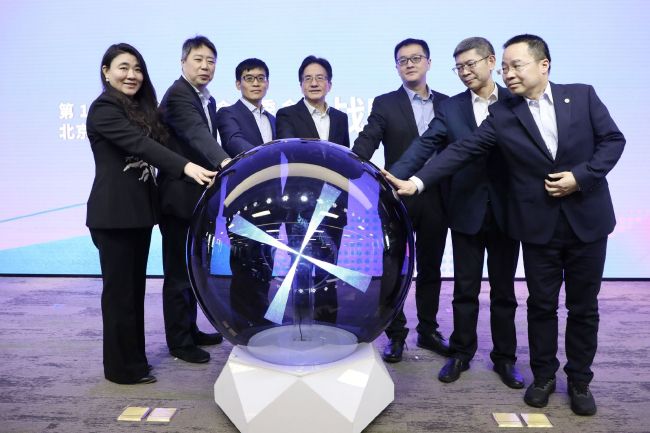 国产成人自啪精品视频