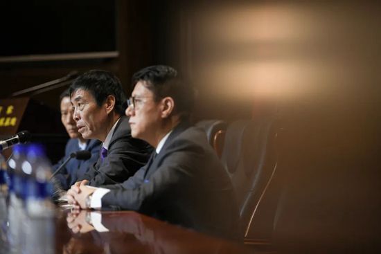 免费av高清
