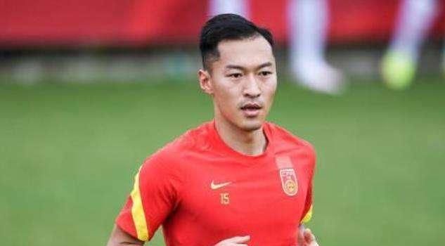 他扒开我的内裤强吻我下面视频