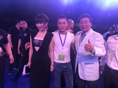 扒开美女狂揉捏动漫无遮挡